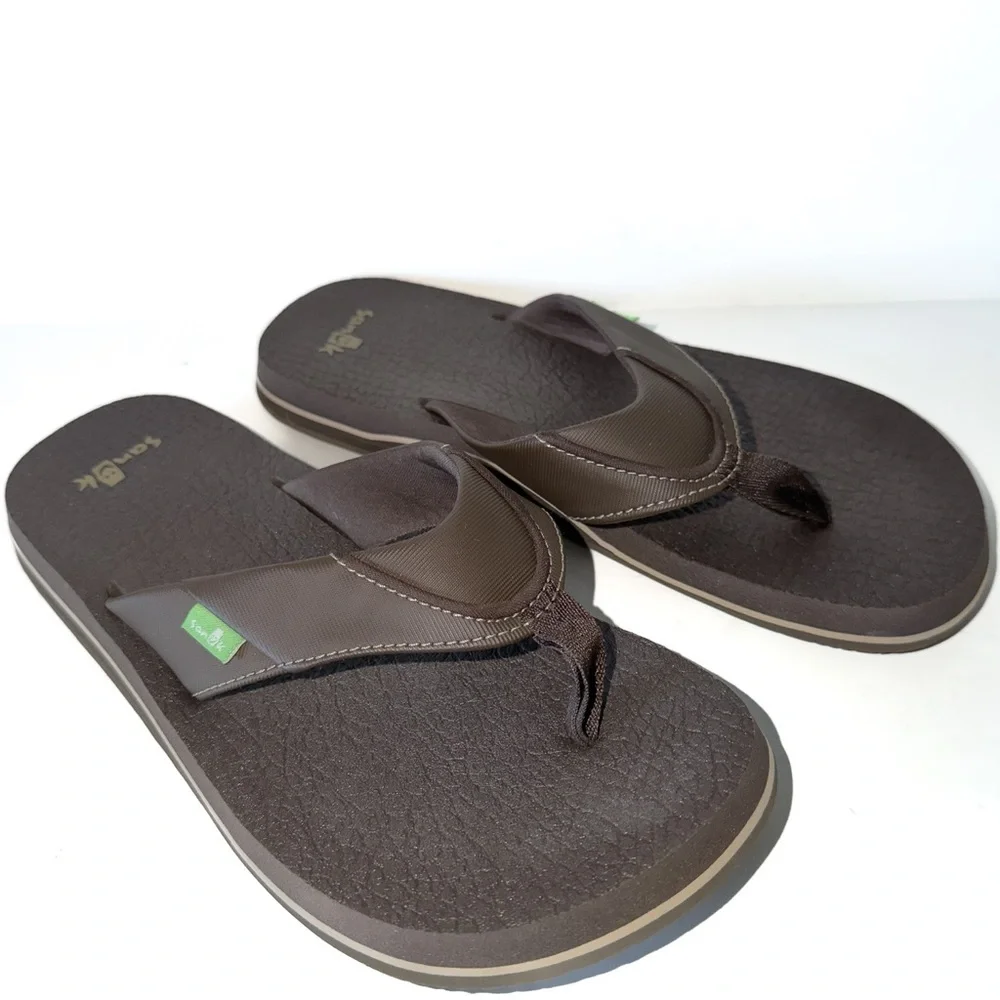 Sanuk Beer Cozy Brown Flip Flops Sz 8 Beach Casual Surfer